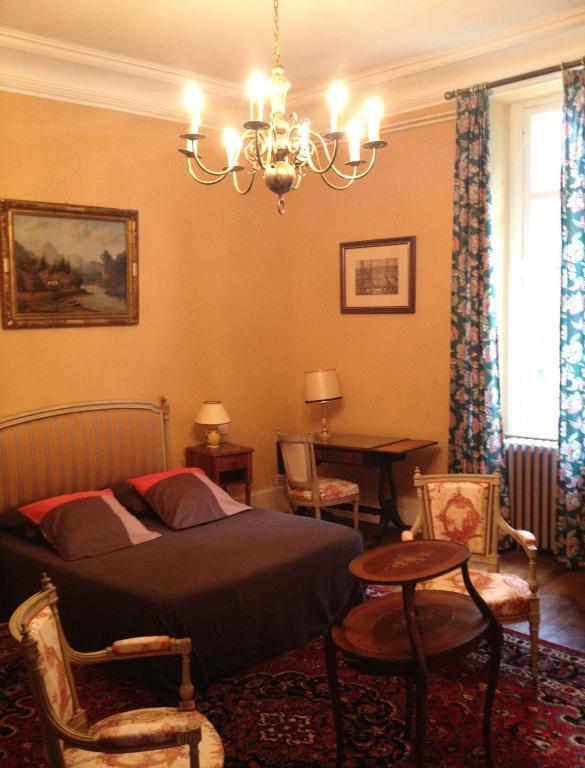 Chateau De Villars Villeneuve-sur-Allier Номер фото